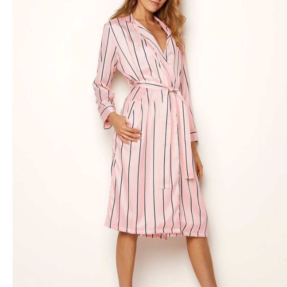 Victoria’s Secret Satin Robe NWT
